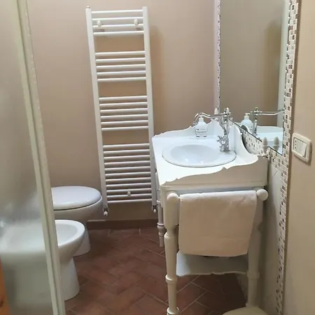 Colle Dei Falchi Kır Evi