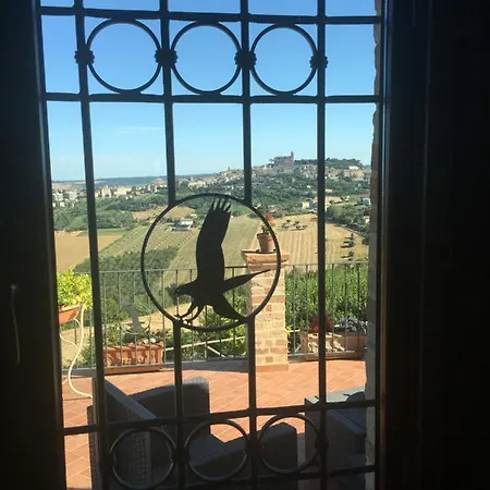 Colle Dei Falchi Kır Evi Fermo